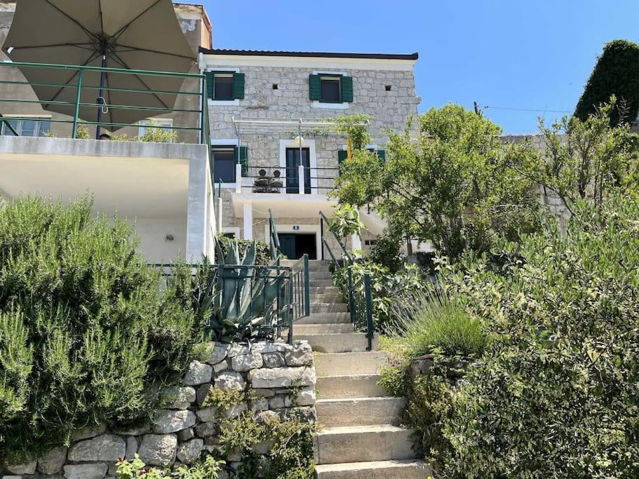 Holiday Home Aria Podgora Eksteriør billede